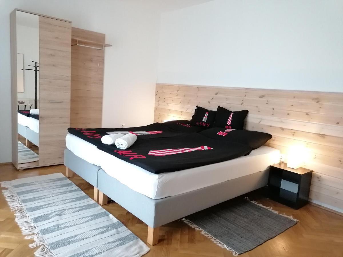 Panorama Birtok - Wellness Panzio, Konferencia Es Rendezvenykoezpont Bed & Breakfast Gyorujbarat Ngoại thất bức ảnh