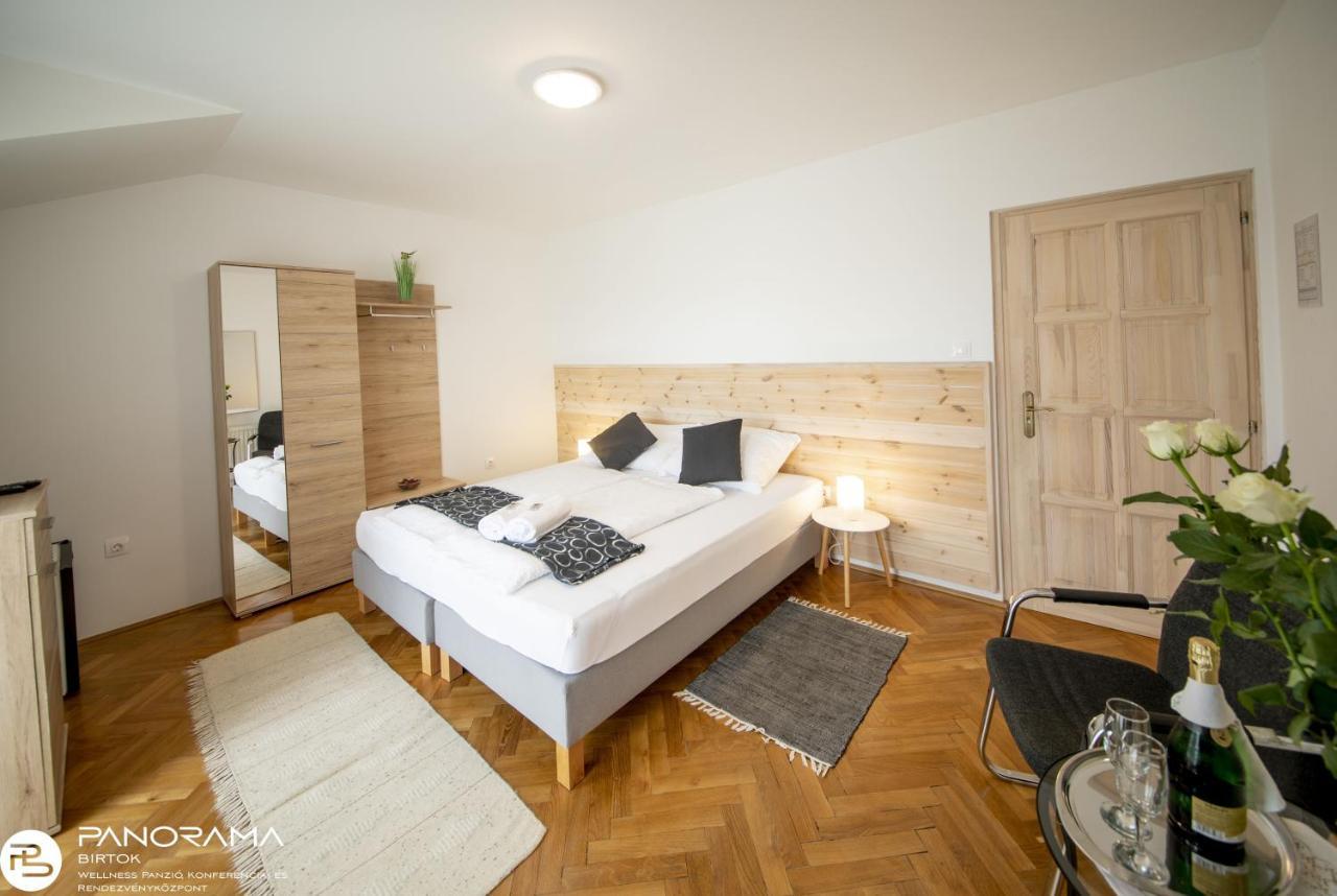Panorama Birtok - Wellness Panzio, Konferencia Es Rendezvenykoezpont Bed & Breakfast Gyorujbarat Ngoại thất bức ảnh